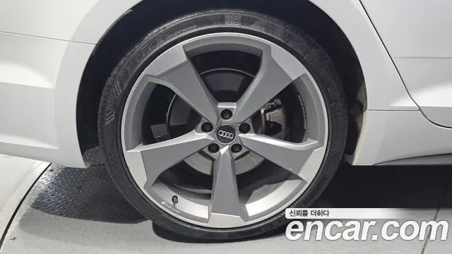 Audi A5 2019 thumb 10