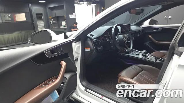 Audi A5 2019 thumb 9