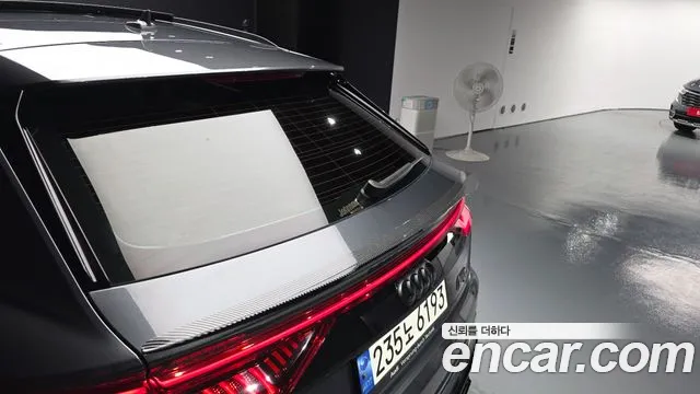 Audi Q8 2023 thumb 11