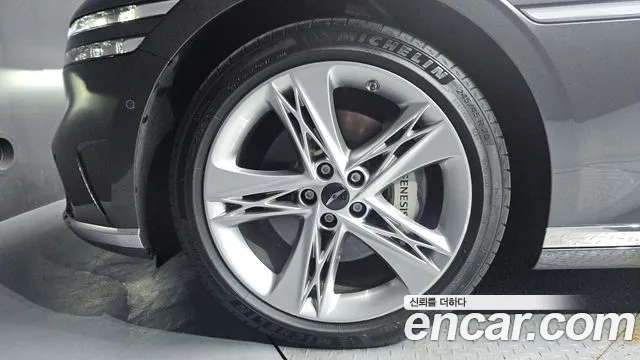 Genesis G90 2022 thumb 5