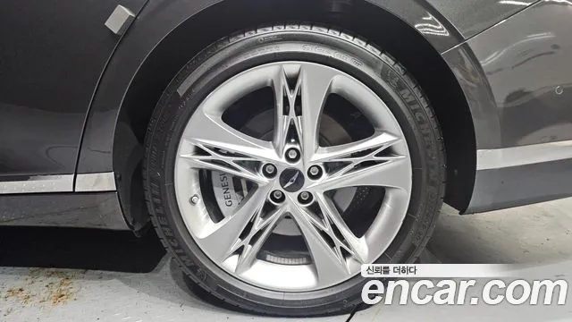 Genesis G90 2022 thumb 9
