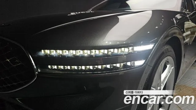 Genesis G90 2022 thumb 4
