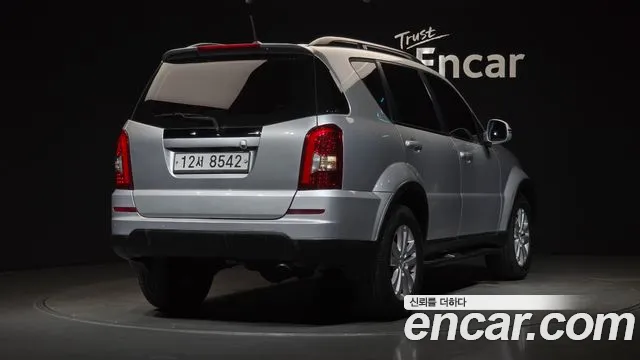 KGM Rexton 2015 thumb 11