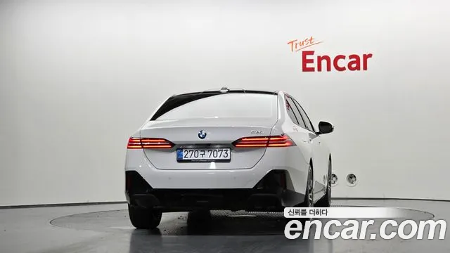 BMW 5 серии 2026 thumb 10