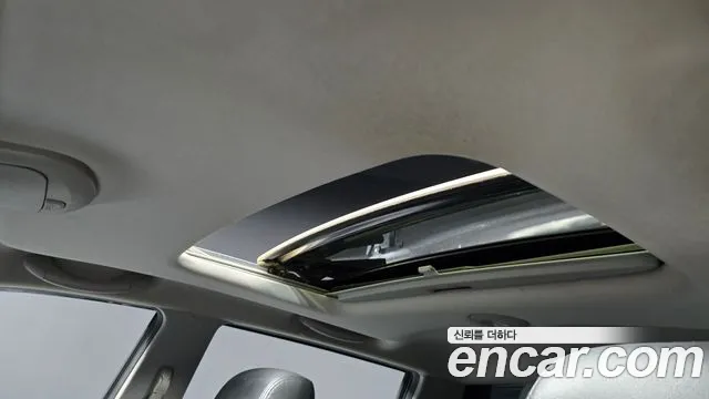 KGM Korando 2015 thumb 8