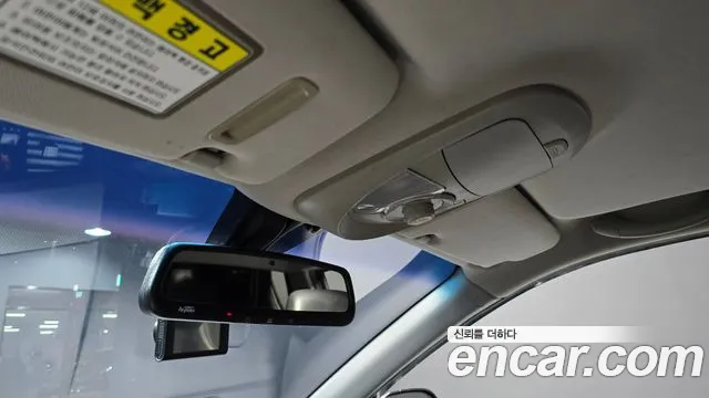 KGM Korando 2015 thumb 11
