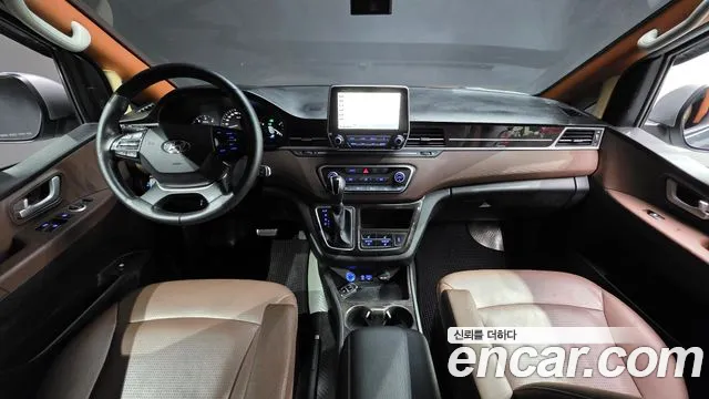 Hyundai Staria 2018 thumb 6
