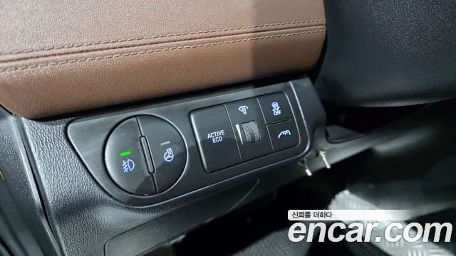 Hyundai Staria 2018 thumb 8