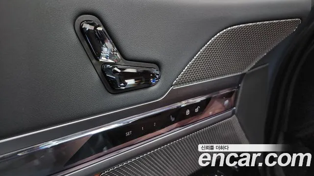 BMW 7 серии 2023 thumb 9