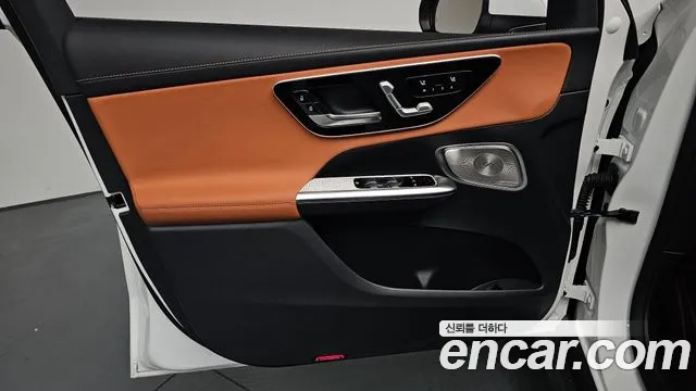 Mercedes-Benz GLC 2026 thumb 11