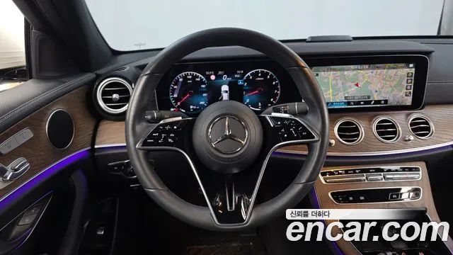 Mercedes-Benz E-Class 2023 thumb 5