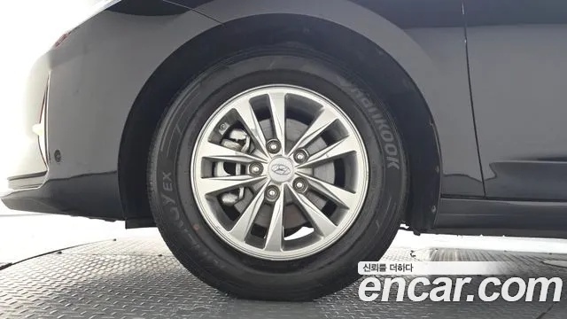 Hyundai Elantra 2020 thumb 11