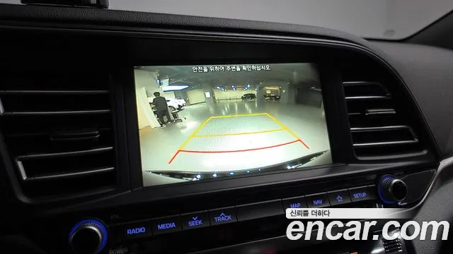 Hyundai Elantra 2020 thumb 9