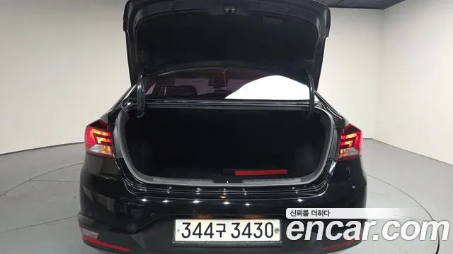 Hyundai Elantra 2020 thumb 10