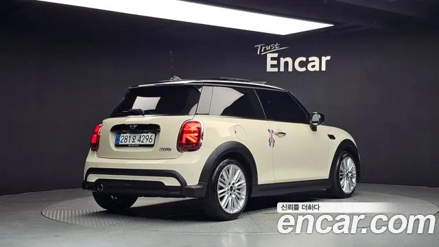 Mini Cooper 2021 thumb 6