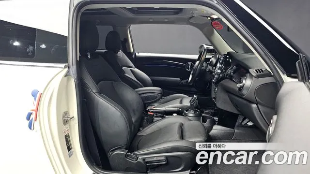 Mini Cooper 2021 thumb 8