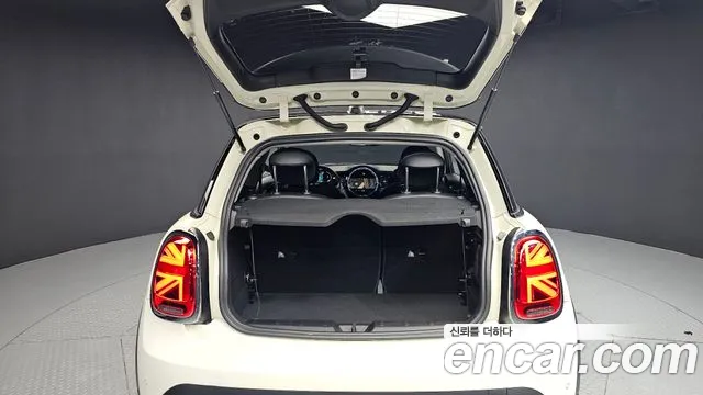 Mini Cooper 2021 thumb 10