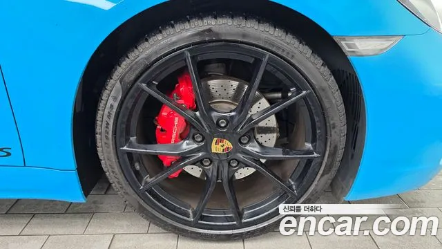 Porsche 718 Boxster 2019 thumb 2