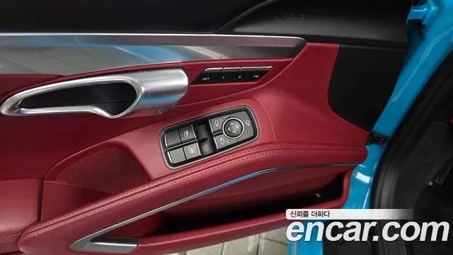 Porsche 718 Boxster 2019 thumb 4