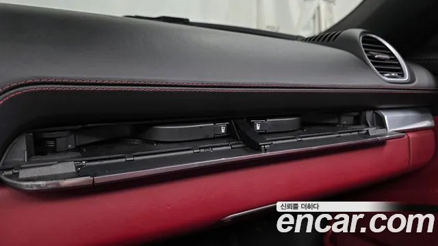Porsche 718 Boxster 2019 thumb 3