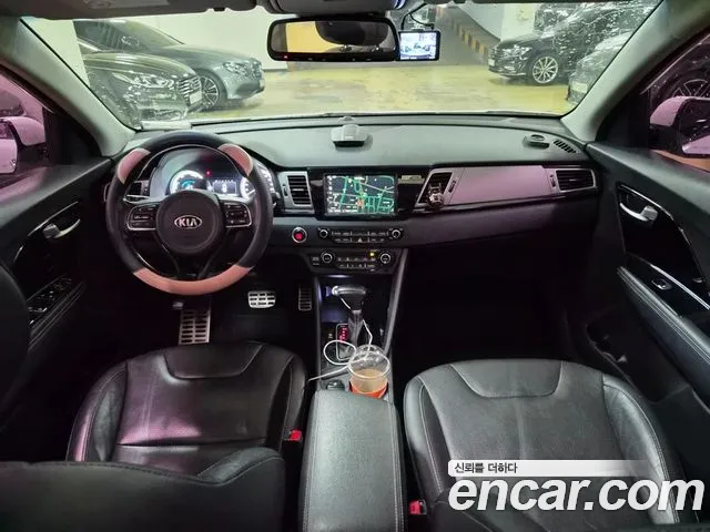 Kia Niro 2016 thumb 2