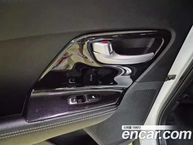 Kia Niro 2016 thumb 3
