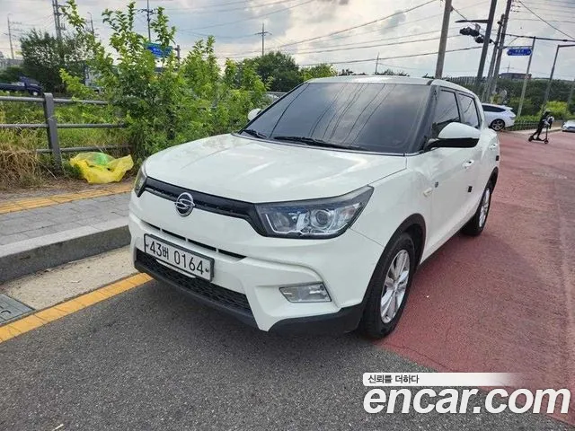 KGM Tivoli 2016 thumb 3