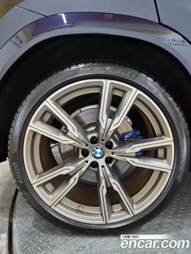 BMW X6 2021 thumb 11