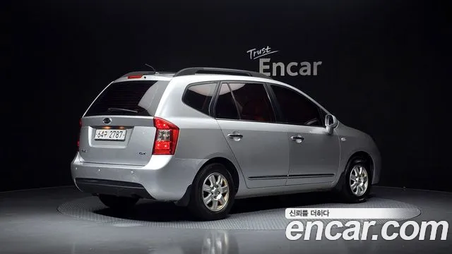 Kia Carens 2010 thumb 11