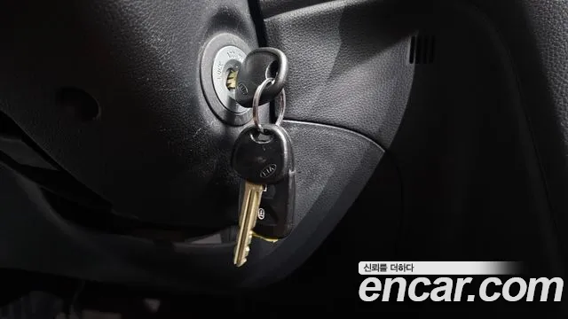 Kia Carens 2010 thumb 9