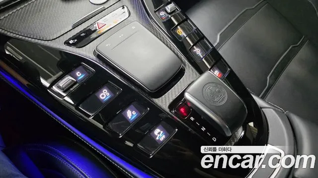 Mercedes-Benz AMG GT 2021 thumb 4