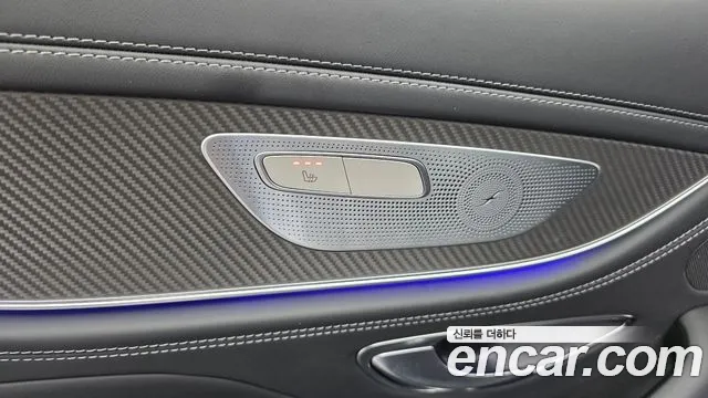 Mercedes-Benz AMG GT 2021 thumb 3