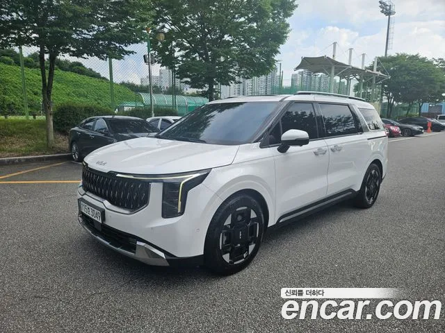 Kia Carnival 2024 thumb 9