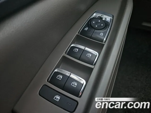 Kia Carnival 2024 thumb 3
