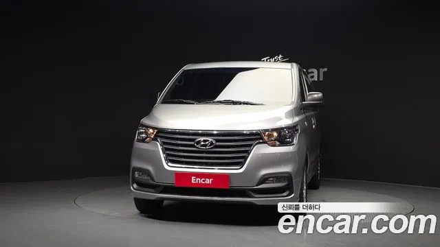 Hyundai Staria 2020 thumb 4