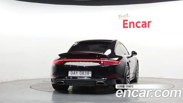 Porsche 911 2016 thumb 6
