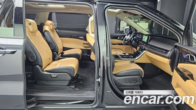 Kia Carnival 2023 thumb 8
