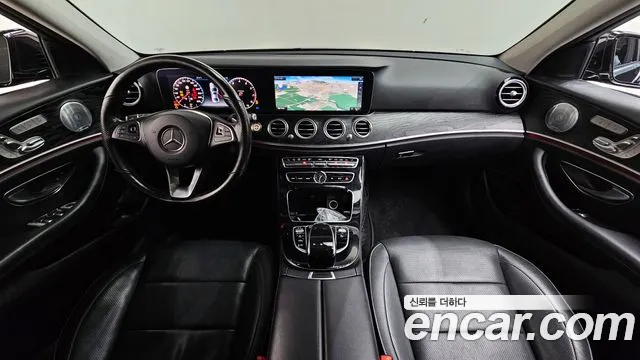 Mercedes-Benz E-Class 2017 thumb 6