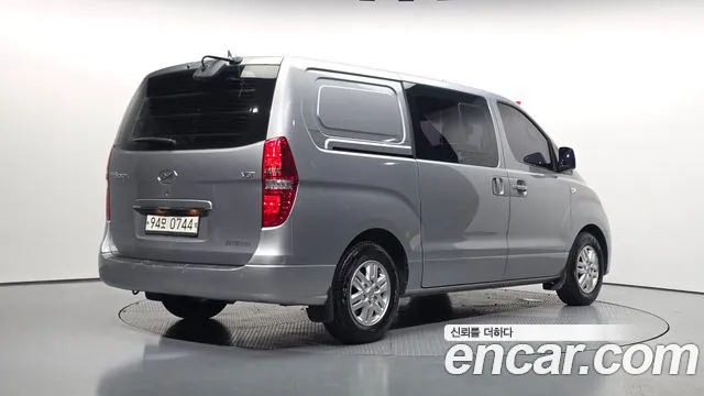 Hyundai Staria 2017 thumb 4