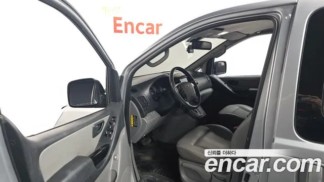 Hyundai Staria 2017 thumb 6