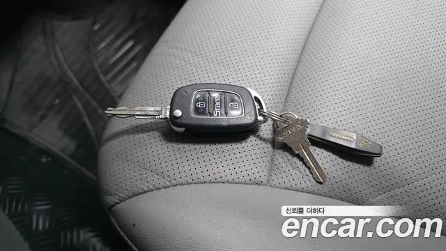 Hyundai Staria 2017 thumb 2