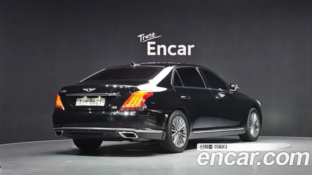 Genesis G90 2016 thumb 6