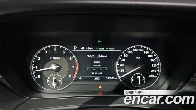 Genesis G90 2016 thumb 7