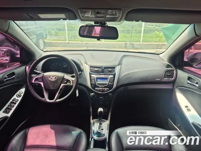 Hyundai Accent 2011 thumb 12