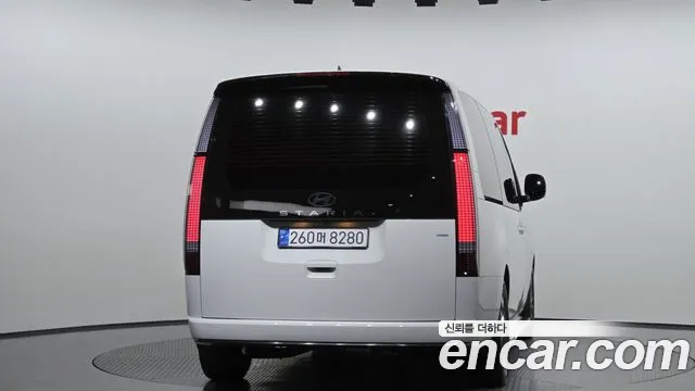 Hyundai Staria 2025 thumb 5