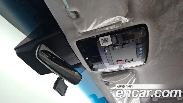 Hyundai Staria 2025 thumb 12