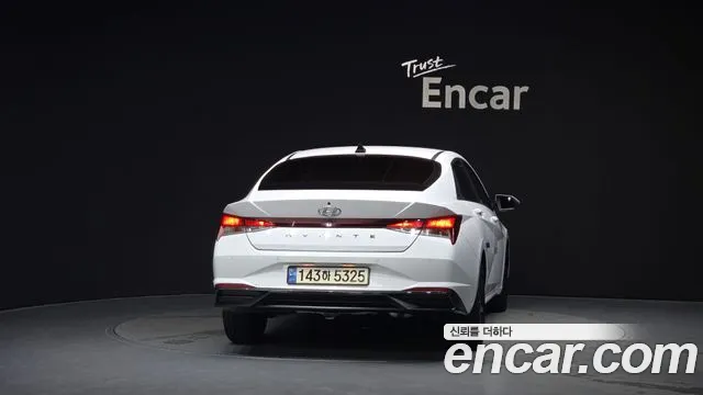 Hyundai Elantra 2023 thumb 6