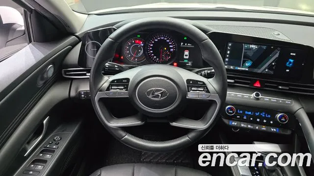 Hyundai Elantra 2023 thumb 10