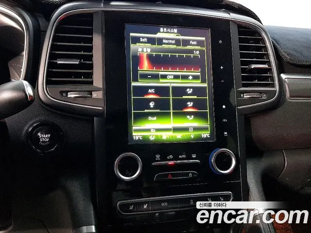 Renault QM6 2016 thumb 11