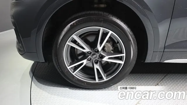 Audi Q5 2021 thumb 6